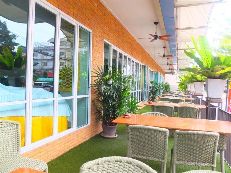 Curve Boutique Hotel Pattaya Exterior photo